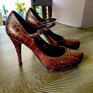 Stuart Weitzman Mary Jane heels- EUC